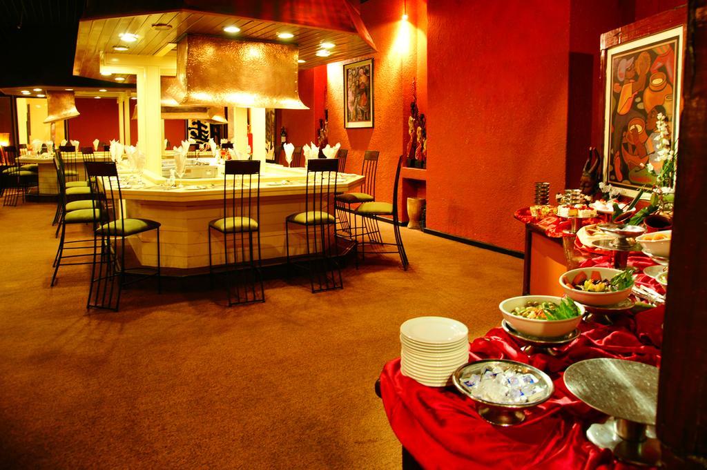 Rainbow Towers & Conference Centre 5*